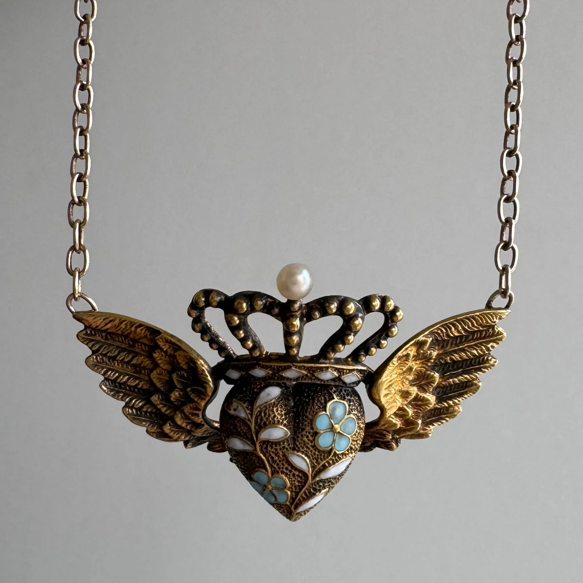 A N T I Q U E // love in flight / 10k and enamel winged and crowned heart / a conversion necklace