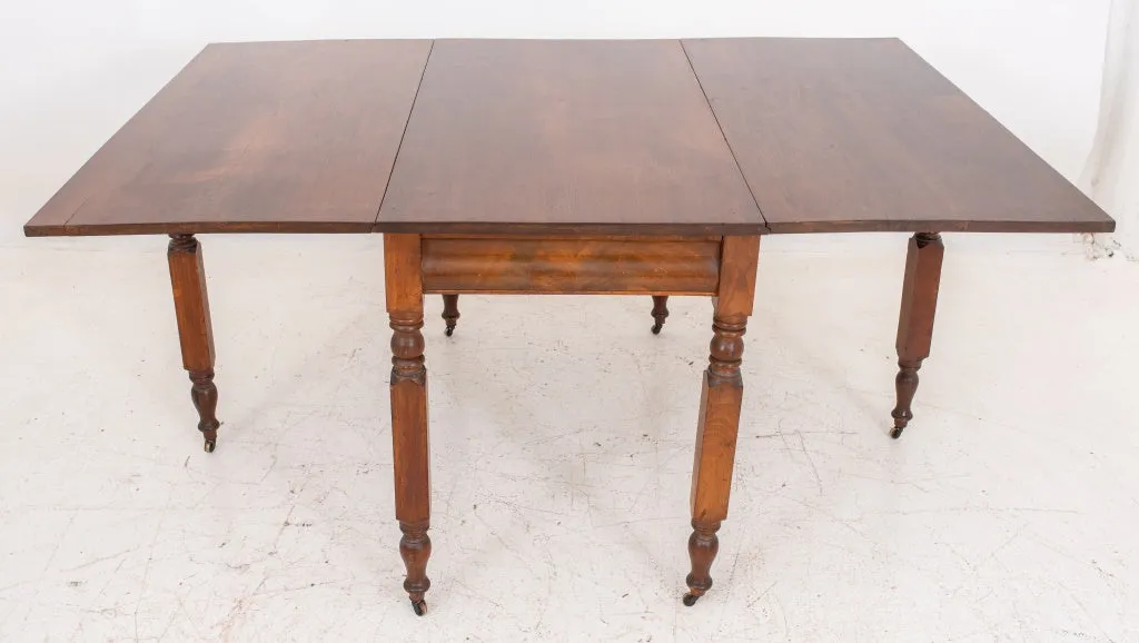 English Victorian Drop Leaf Dining Table, 19th C.