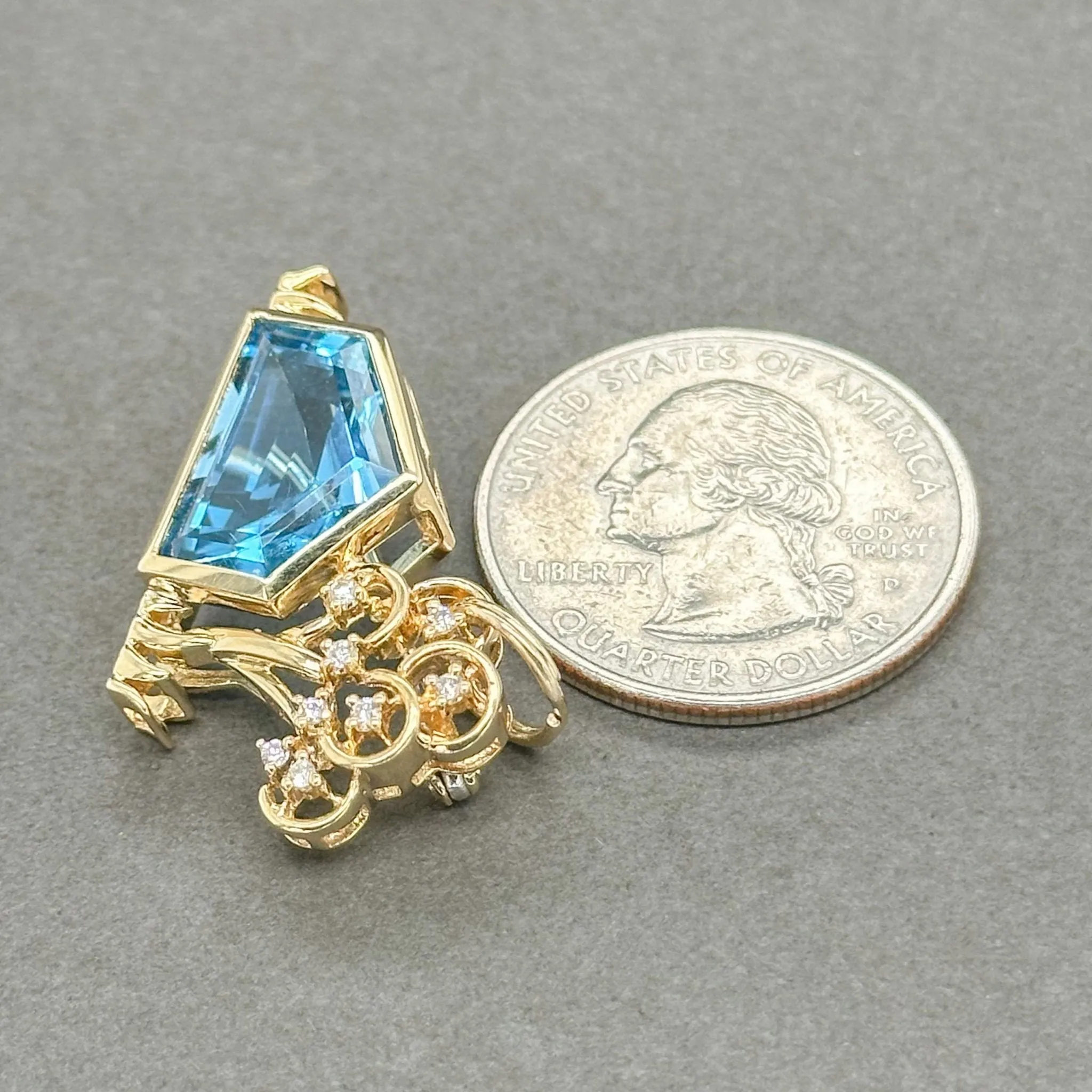 Estate 18K Y Gold 3.35ct Blue Topaz & 0.10ctw G-H/SI1-2 Diamond Pin/Pendant