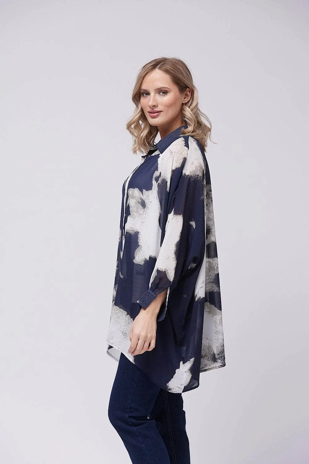 Saloos Squared Shape Oversized Shirt