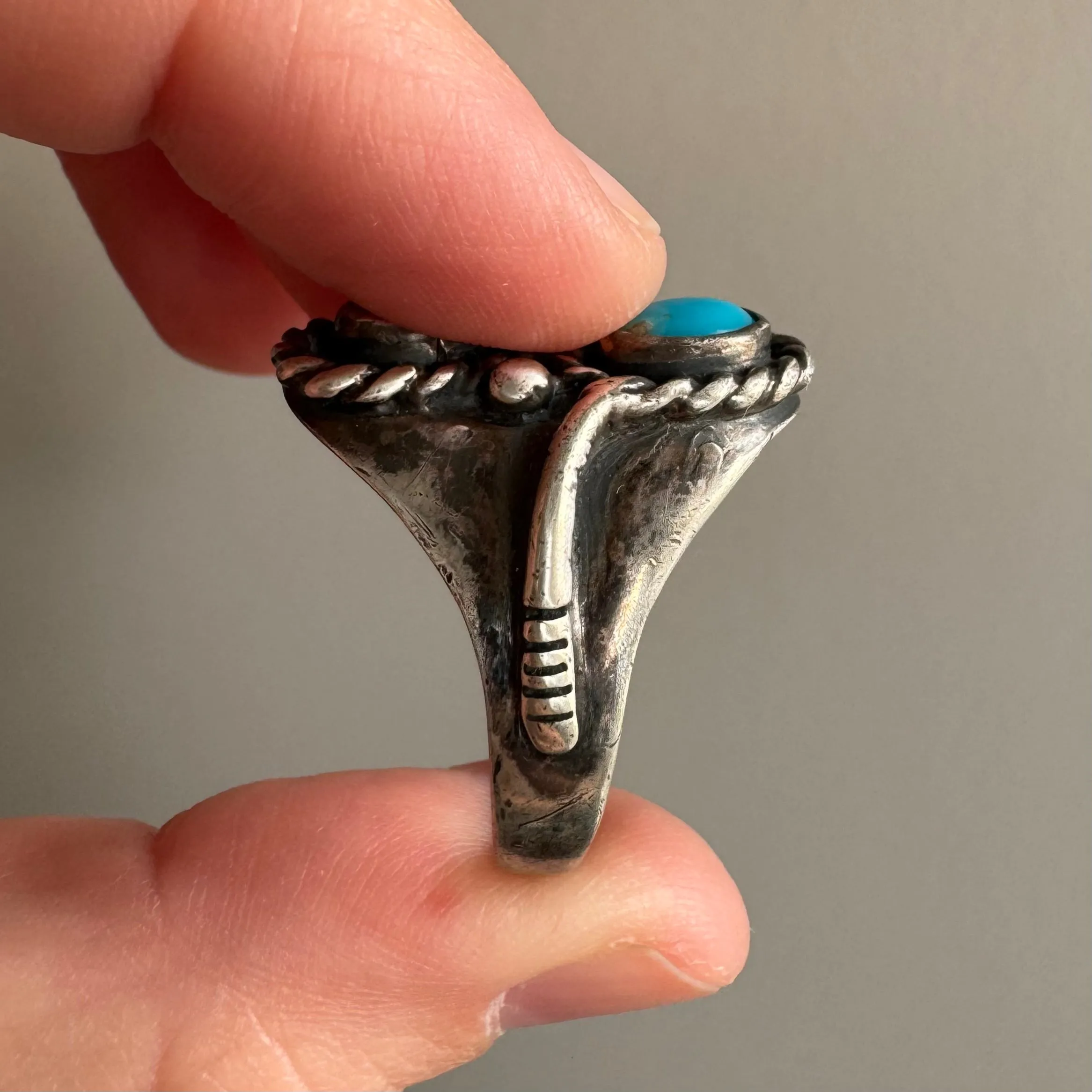 V I N T A G E // secret snake / sterling silver turquoise and coral ring with a sneaky snake / size 9.75