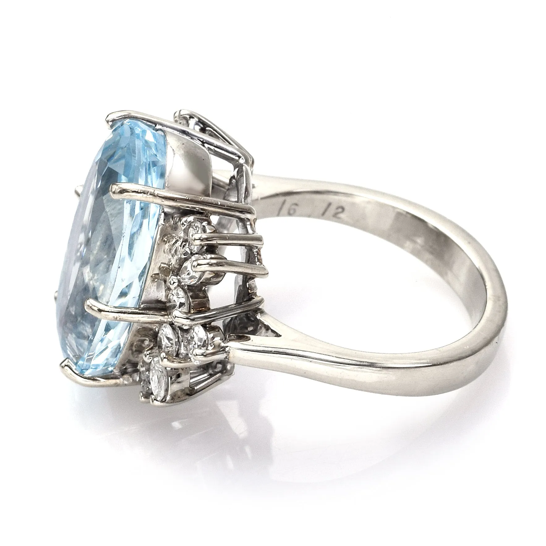 Vintage 14K Gold 7.02Ct Aquamarine & 0.60TCW Diamond Cocktail Ring E/G VS-1